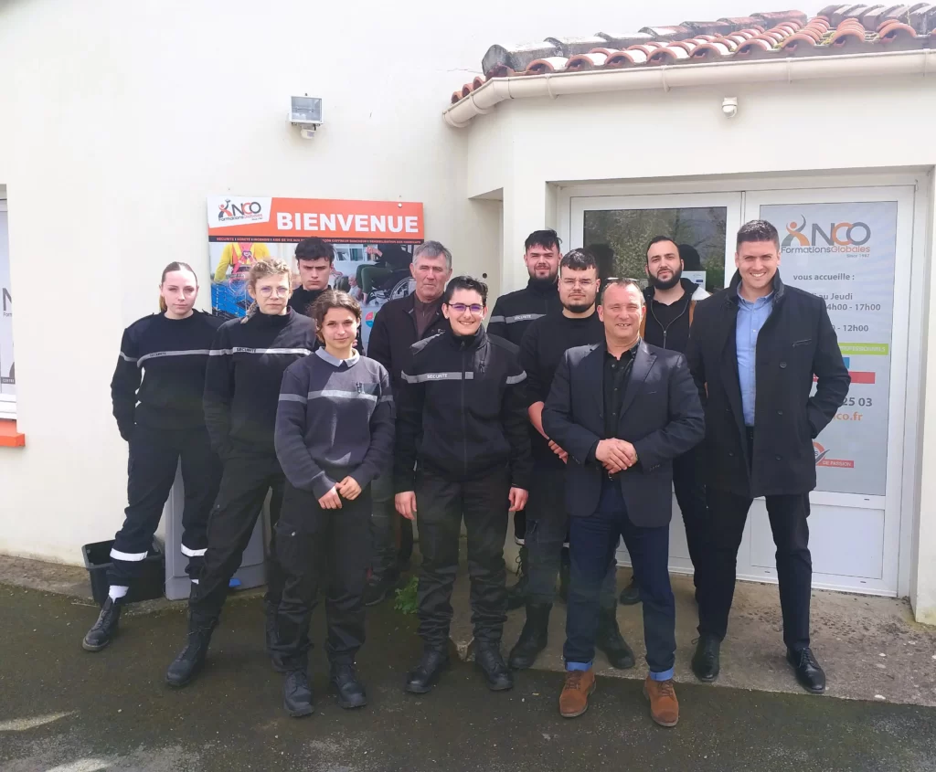 TFP APS Le plaisir d'avoir eu un groupe soudé avec une moyenne d'excellence pour le TFP APS.

Un groupe de stagiaires avec la volonté de gagner.

Validation à 100 % sur la théorie.